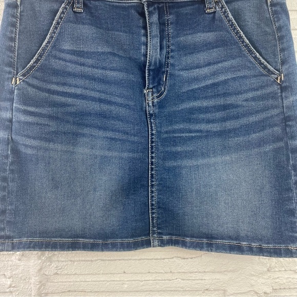 American Eagle Super High-Rise Mini Denim Skirt Size 4 Long - Picture 6 of 13